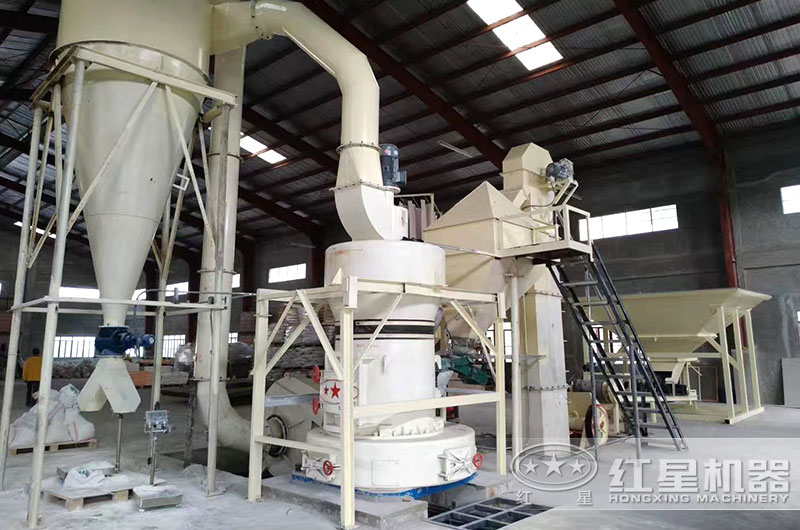 中型石粉磨粉机安装现场 中型石粉磨粉机安装现场