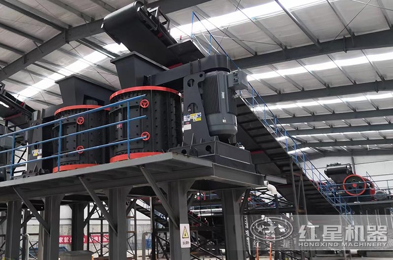 复合式破碎机现场 复合式破碎机现场