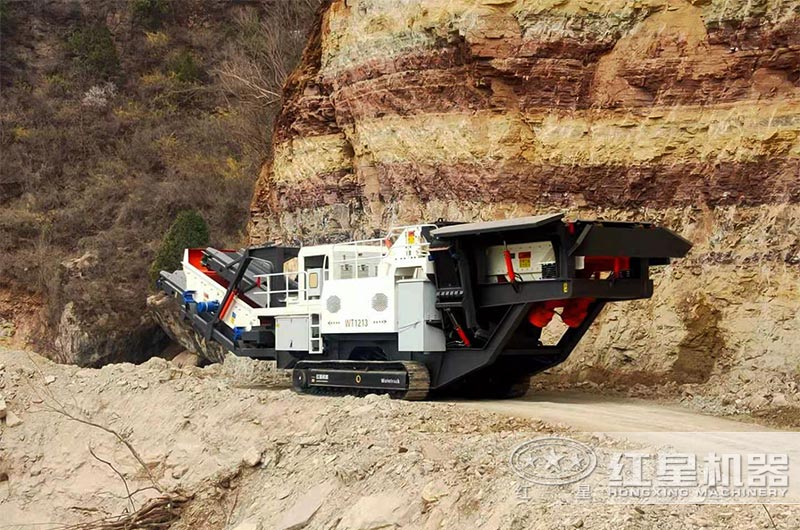 带发电机移动式碎石机现场 带发电机移动式碎石机现场