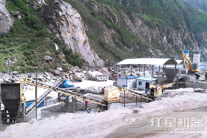 山东用户石灰石打砂生产现场 山东用户石灰石打砂生产现场