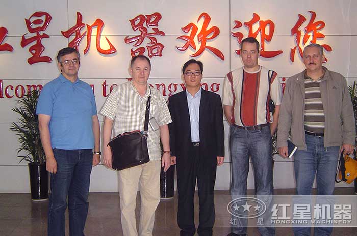 经过多家对比之后，客户选择红星机器