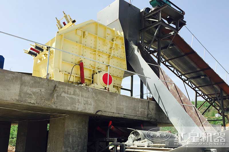 反击式粉碎机安装现场 反击式粉碎机安装现场