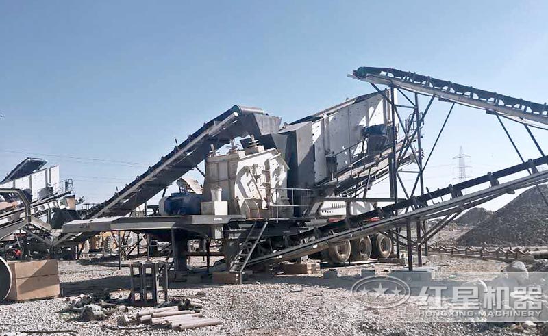 移动反击式制砂机客户现场 移动反击式制砂机客户现场