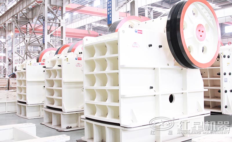 颚式破碎机外形简单，效果却受到一致好评