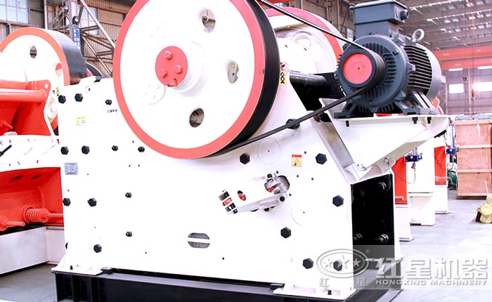 颚式破碎机近景图 颚式破碎机近景图