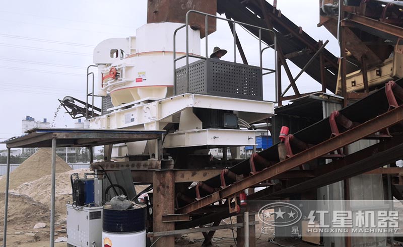 比较经典的VSI制砂机安装现场 比较经典的VSI制砂机安装现场