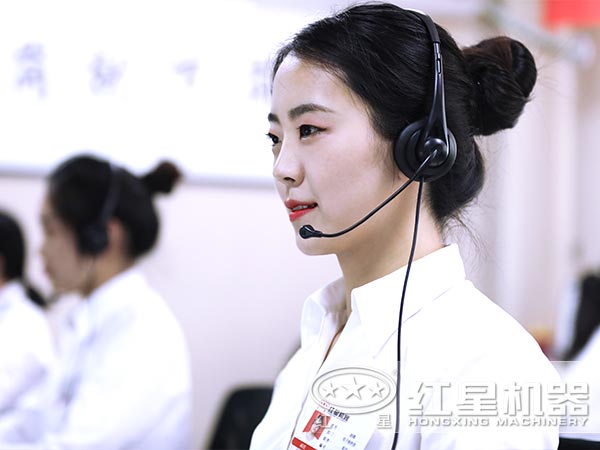 红星机器人员竭诚为您服务 红星机器人员竭诚为您服务