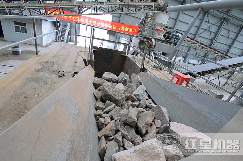 钢渣破碎加工生产现场 钢渣破碎加工生产现场