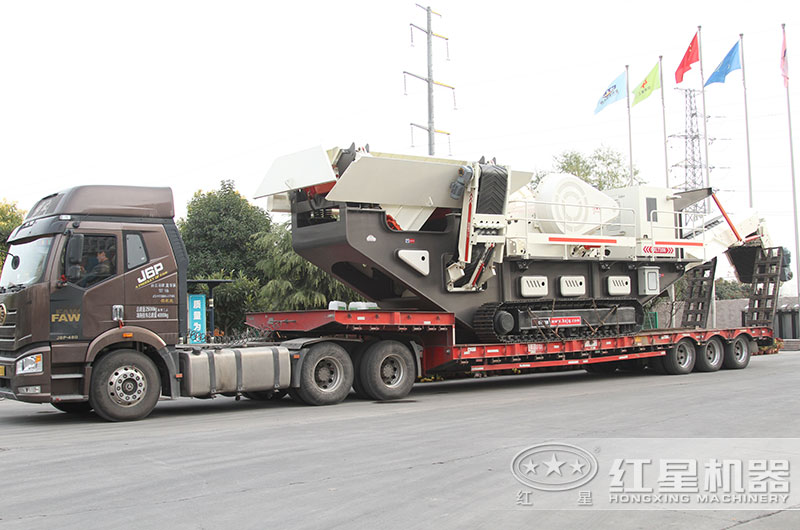 移动磕石机发货了 移动磕石机发货了