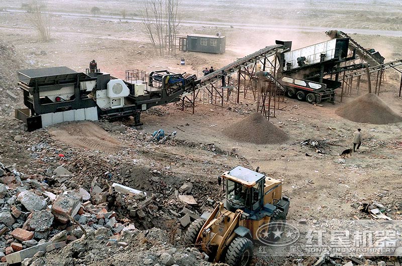 北京客户废弃混凝土破碎现场 北京客户废弃混凝土破碎现场