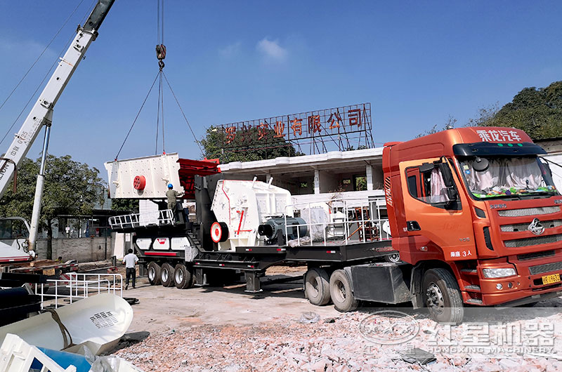 红星移动破碎混凝土设备发货抵达客户现场 红星移动破碎混凝土设备发货抵达客户现场