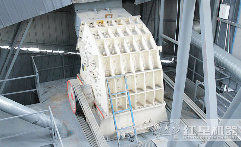 锤式破碎机现场 锤式破碎机现场