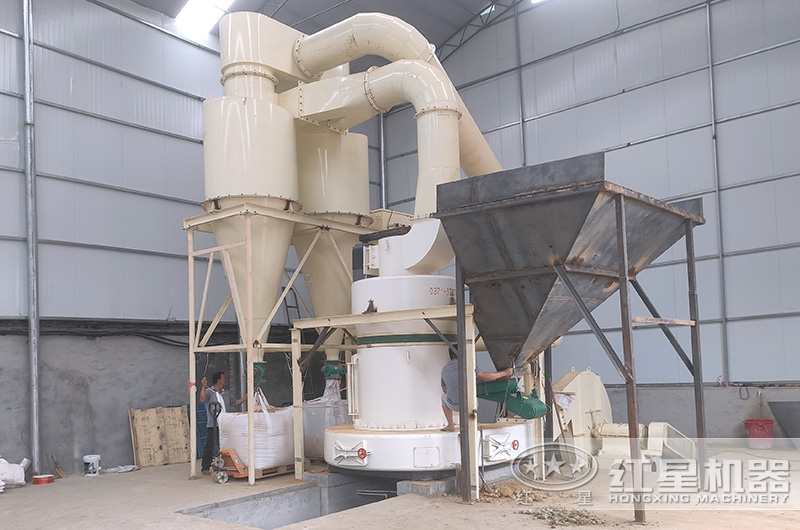 高岭土磨粉客户现场 高岭土磨粉客户现场