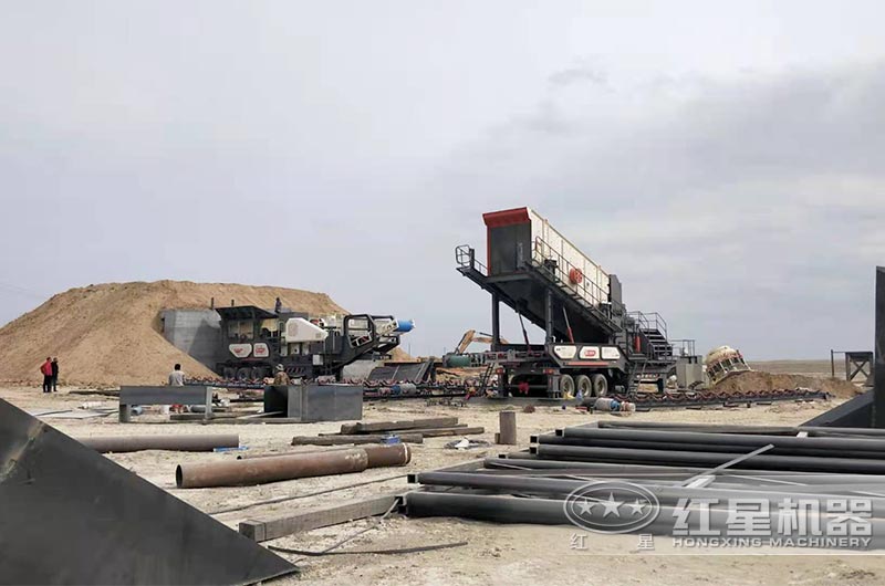 移动式破碎机处理铁矿石安装现场 移动式破碎机处理铁矿石安装现场