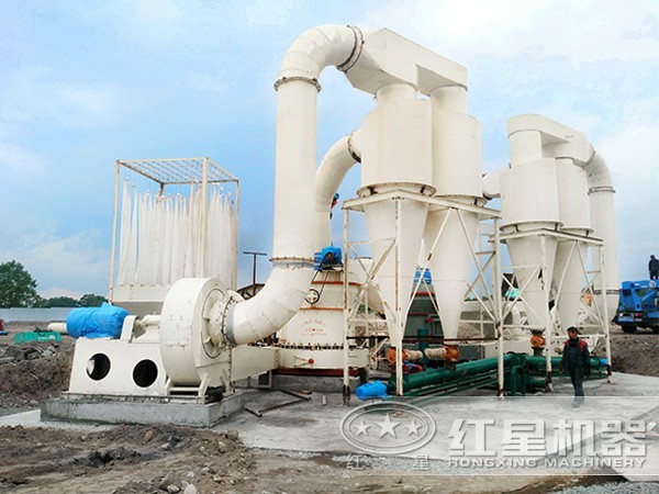 800目石灰石超细磨粉机现场作业图 800目石灰石超细磨粉机现场作业图