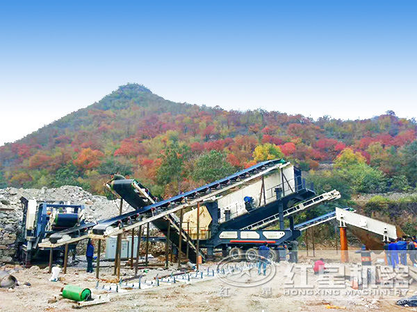 HX系列环保车载移动嗑石机现场图 HX系列环保车载移动嗑石机现场图