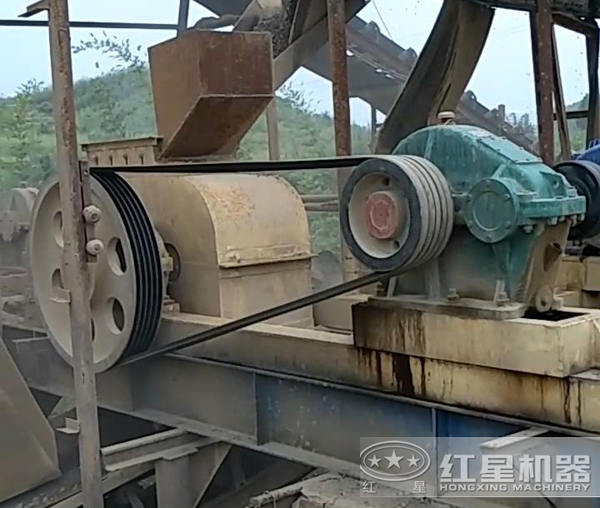 对辊式破碎机安装试车 对辊式破碎机安装试车