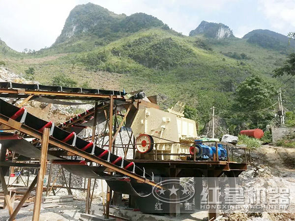 PF反击式砸石机_打石机现场作业 PF反击式砸石机_打石机现场作业