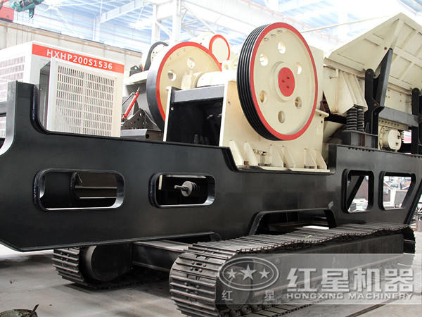 履带自走式颚式移动破碎站 履带自走式颚式移动破碎站