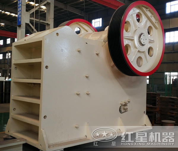 复摆破碎机侧面图 复摆破碎机侧面图