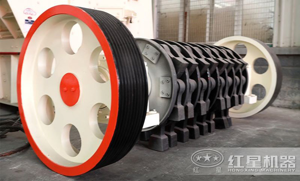 重锤式碎石机内部转子、板锤