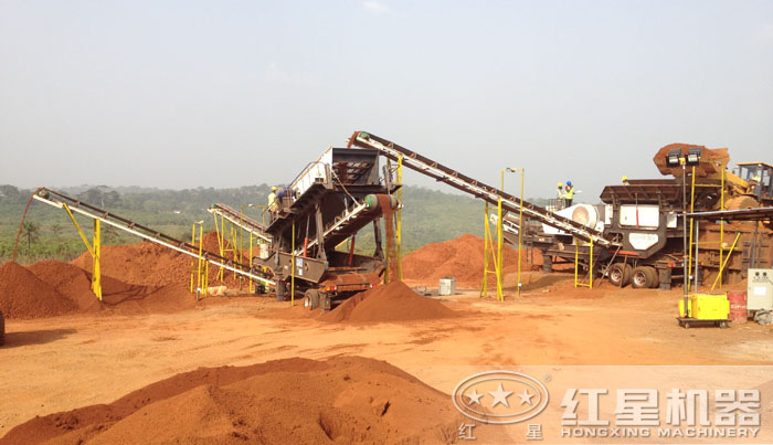 移动破碎站工作现场 移动破碎站工作现场