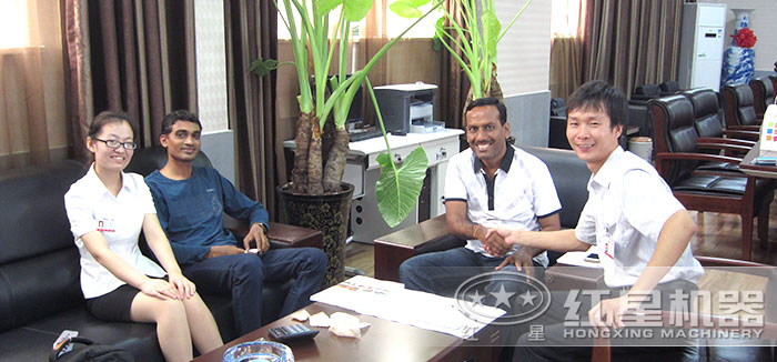 印度尼西亚用户与红星人员洽谈 印度尼西亚用户与红星人员洽谈