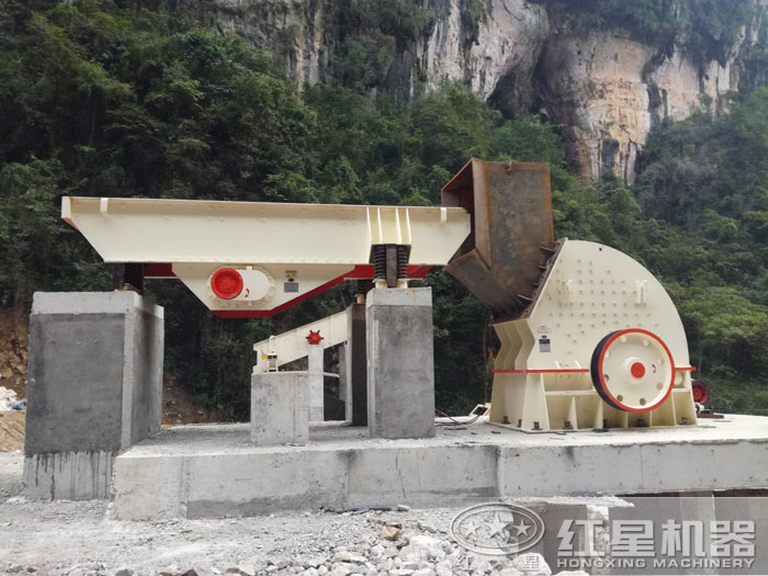 振动给料机和重锤破碎机 振动给料机和重锤破碎机