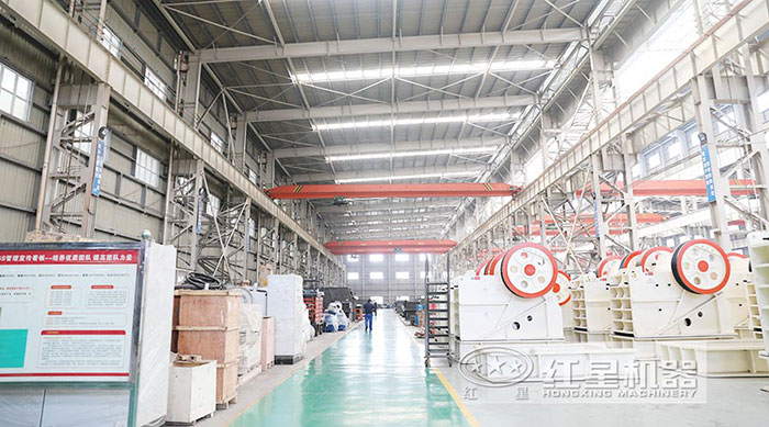 红星机器车间一角 红星机器车间一角