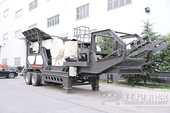 两桥轮胎配置下的移动粉碎机 两桥轮胎配置下的移动粉碎机