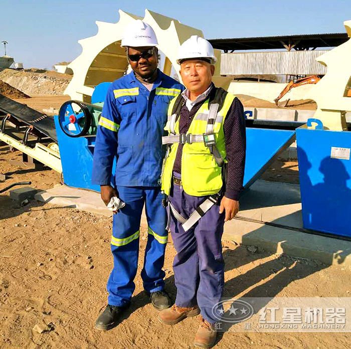 赞比亚利文斯敦大型洗砂机运行现场工作人员 赞比亚利文斯敦大型洗砂机运行现场工作人员