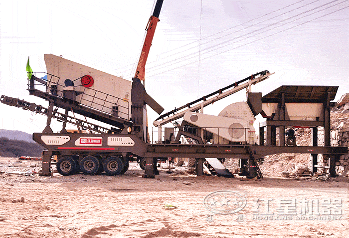 移动重锤式磕石机施工作业现场 移动重锤式磕石机施工作业现场