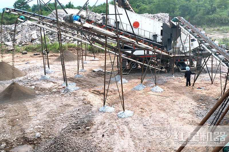 移动重锤式破碎机施工图 移动重锤式破碎机施工图