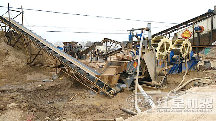 两轮斗洗砂机作业现场 两轮斗洗砂机作业现场