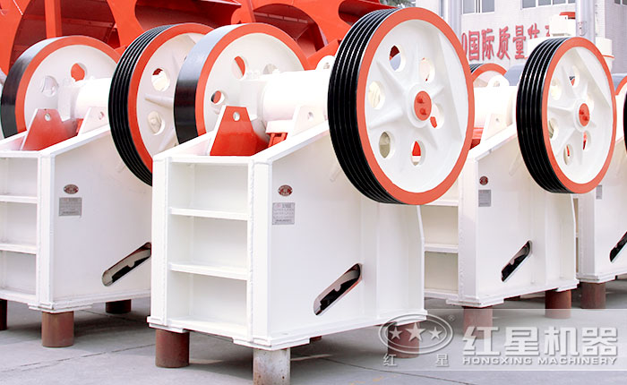 PE200-300颚式破碎机车间图 PE200-300颚式破碎机车间图