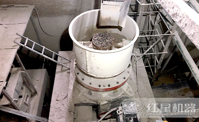 单杠圆锥破碎机现场 单杠圆锥破碎机现场