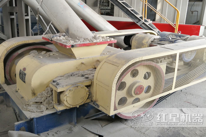 石灰石碎砂生产现场 石灰石碎砂生产现场