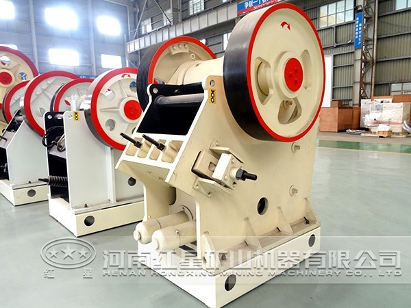 河南白云母破碎机多少钱一台？
