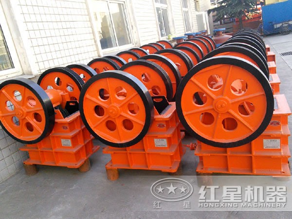 辉钼矿破碎机价格多少钱？